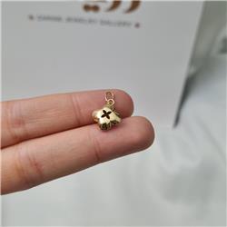 Gold-pendant-gift