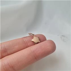 Gold-pendant-gift