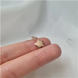 Gold-pendant-gift