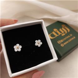 Gold-stud-earrings