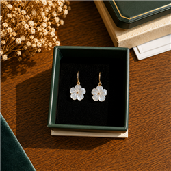 Gold-flower-earrings