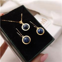 Kyanite-gold-set