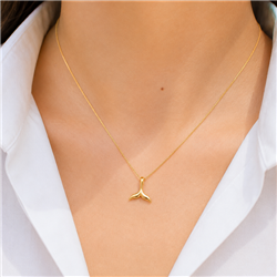 Minimalist-whale-tail-pendant-2
