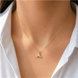 Minimalist-whale-tail-pendant-3