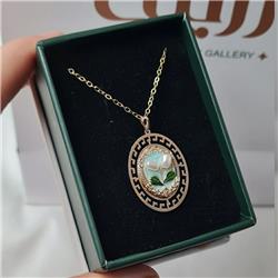 Resinized-gold-pendant-Pinterest