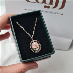 Resinized-gold-pendant-Pinterest