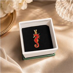 Seahorse-pendant1