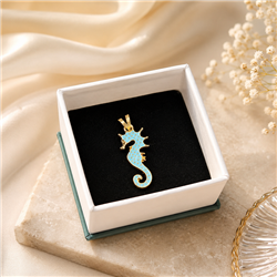Seahorse-pendant2