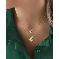 Shell-pearl-necklace