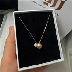 Shell-pearl-necklace