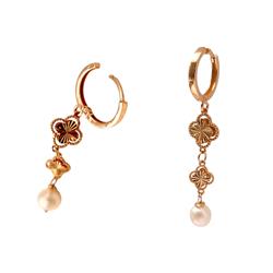 Van-Cleef-and-Pearl-Earrings