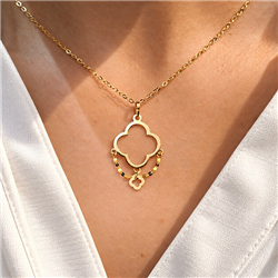 Van-Cleef-gift-pendant-01