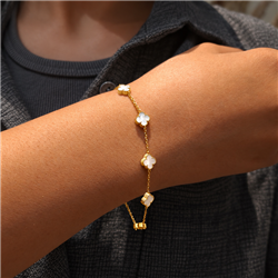 Van-Cleef-style-bracelet-white