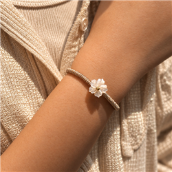 Woven-flower-bracelet-003