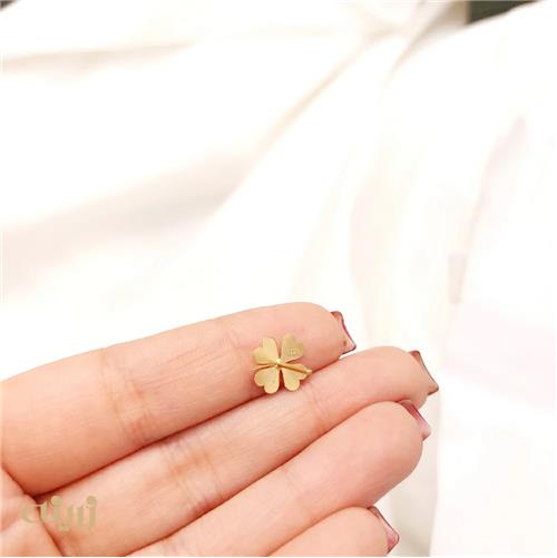 گوشواره طلا میخی طرح شبدر