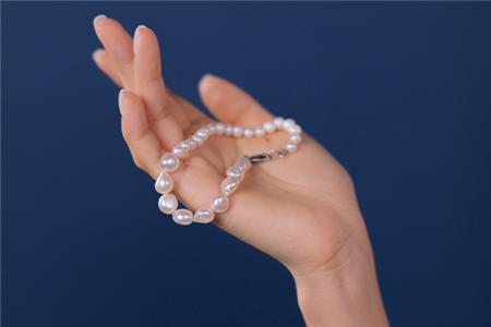  چگونه مروارید اصل را از بدل تشخیص دهیم؟