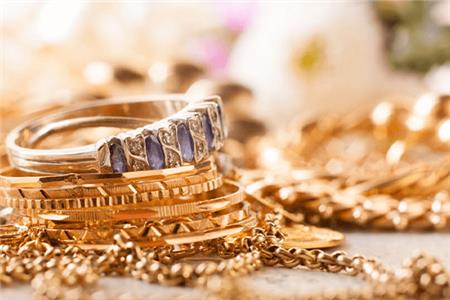  بهترین روش مراقبت از طلا و جواهرات چیست؟